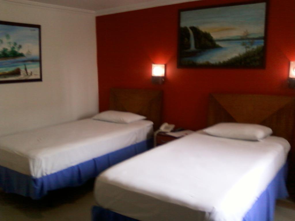 Charthon Inn Barranquilla Szoba fotó